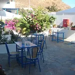 Ξενοδοχείο με διαμερίσματα Karabo 2*